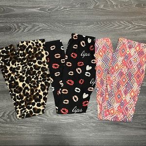 Leggings LOT Lips Leopard etc Small One Size
